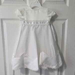 Elegant White Lace Dress